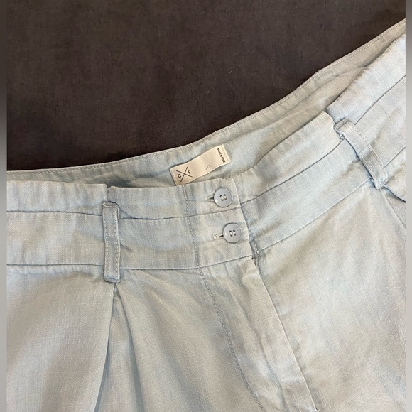 Gentle Fawn pleated light-wash denim shorts - Picture 2 of 12